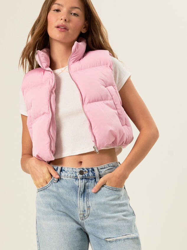 Nora Cropped Puffer Vest Detail 2 - TULLABEE